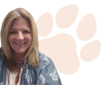 Megan from Vetucore LLC, experienced veterinary consultant helping students navigate the vet school application process.